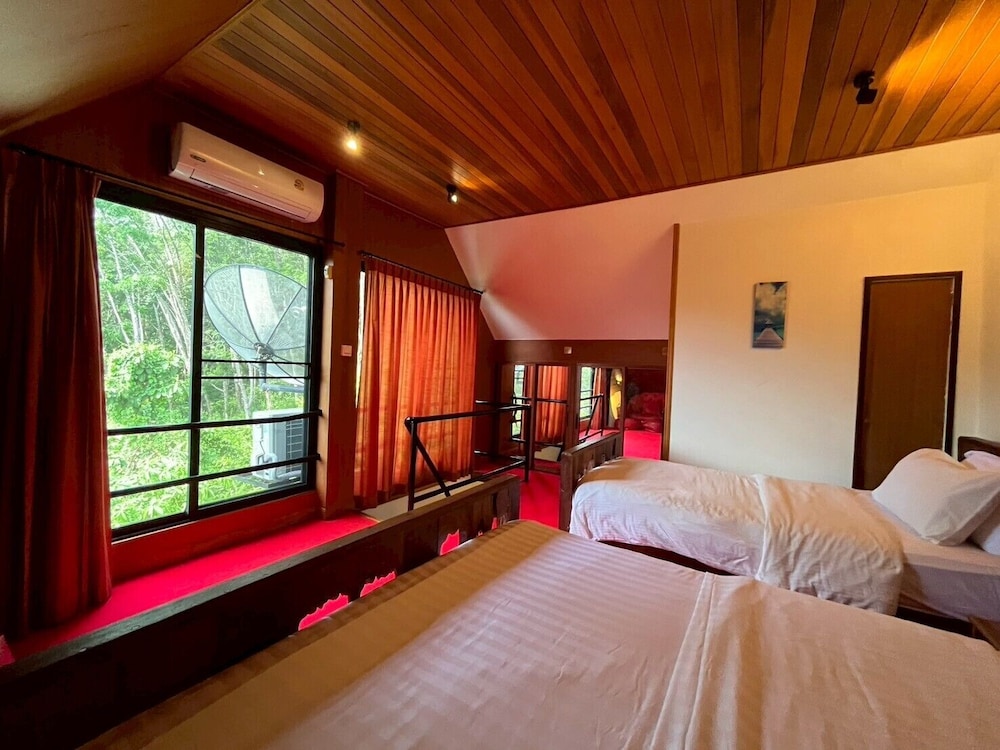 Thara Bayview Villa