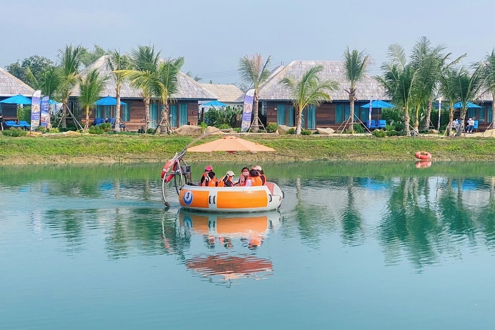 Buffalo Island Resort