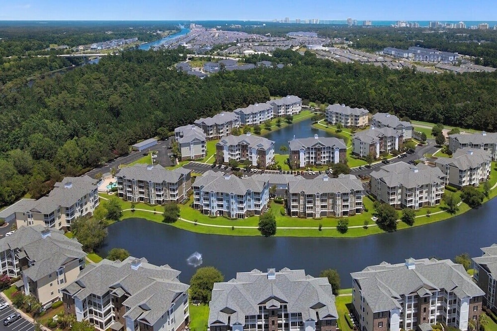 Magnolia Pointe Luster Leaf 4875-304 3 Bedroom Condo