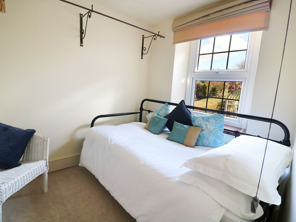 Yelverton Vacations - 11 The Village - Property Image 13