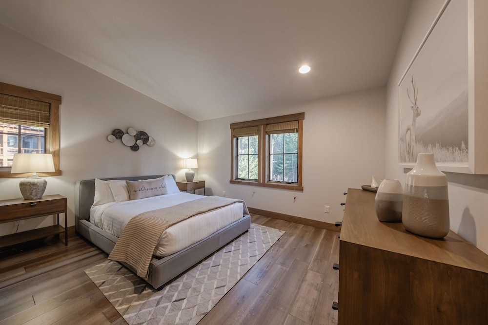 Wilderness Club Cabin Sleeps 7