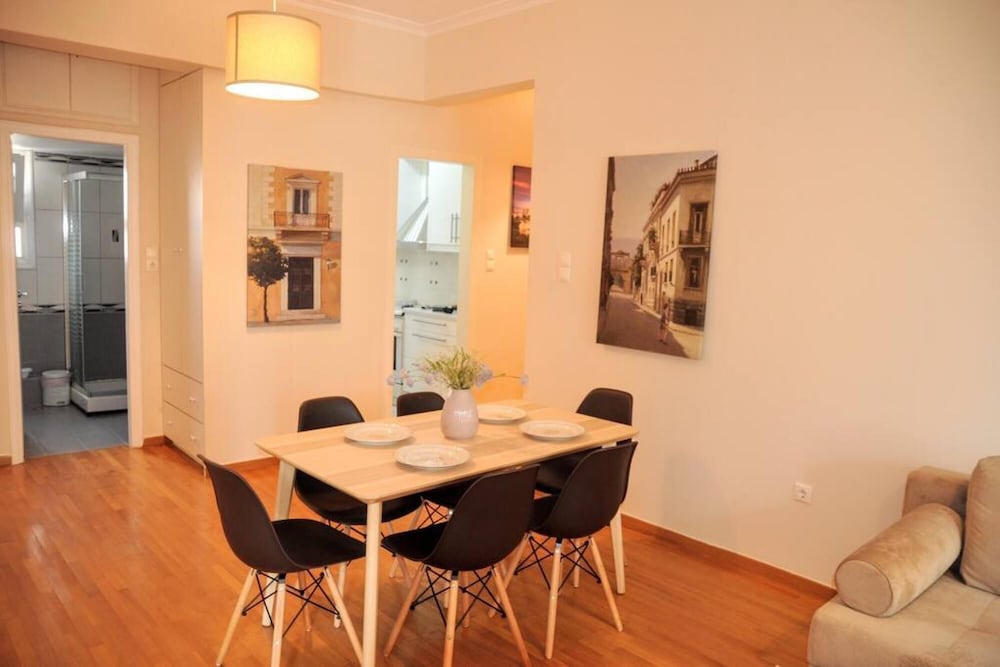 Acropolis Museum Grand Apartment
