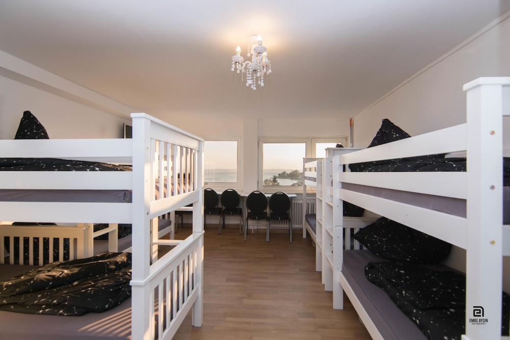 Skyhostel Friedrichshafen view 5