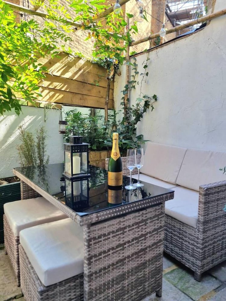 outdoor bbq area