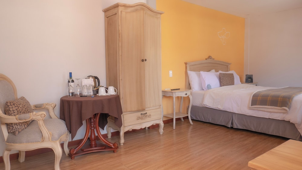 Quito Female Only Hostal-Solo Travelers