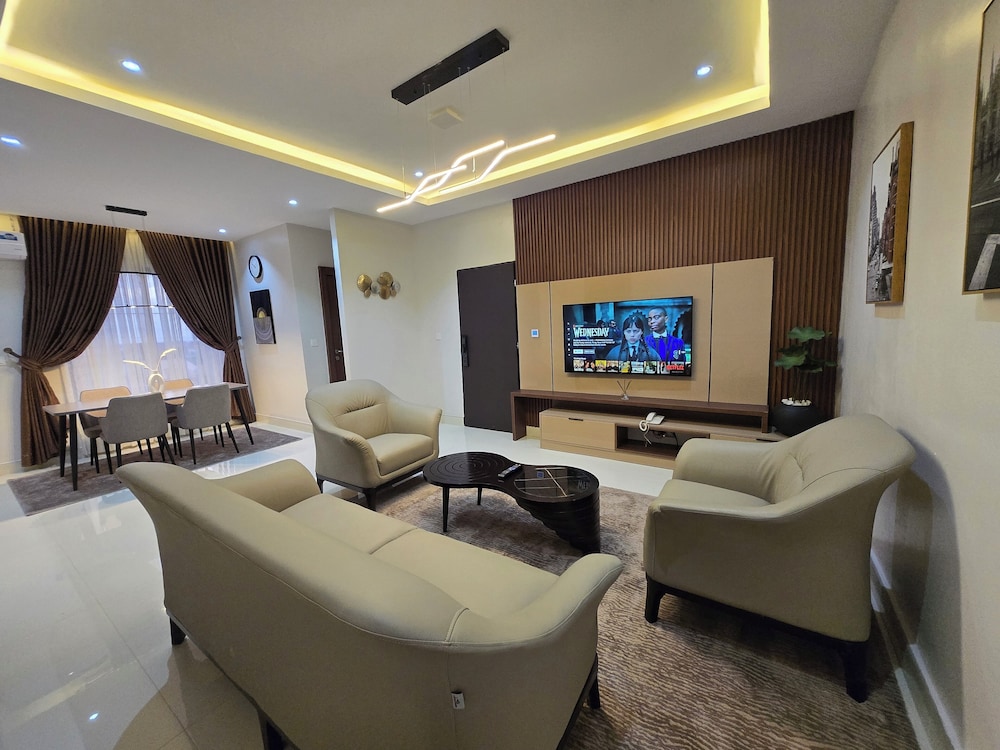 HOUSE 3204