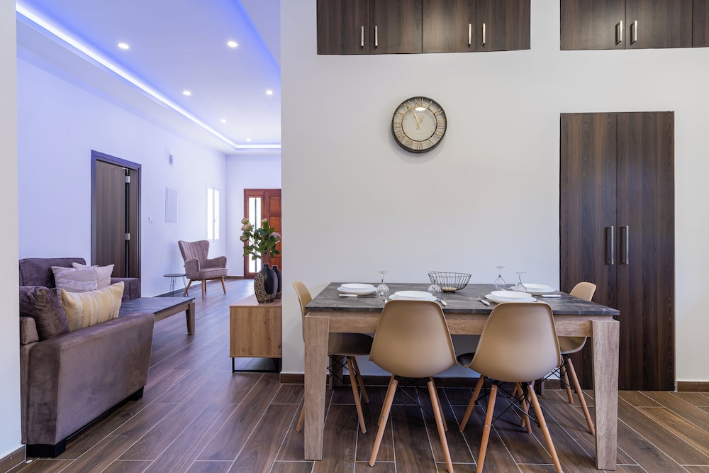 Aura 2-Bedroom Apartment in Larnaca