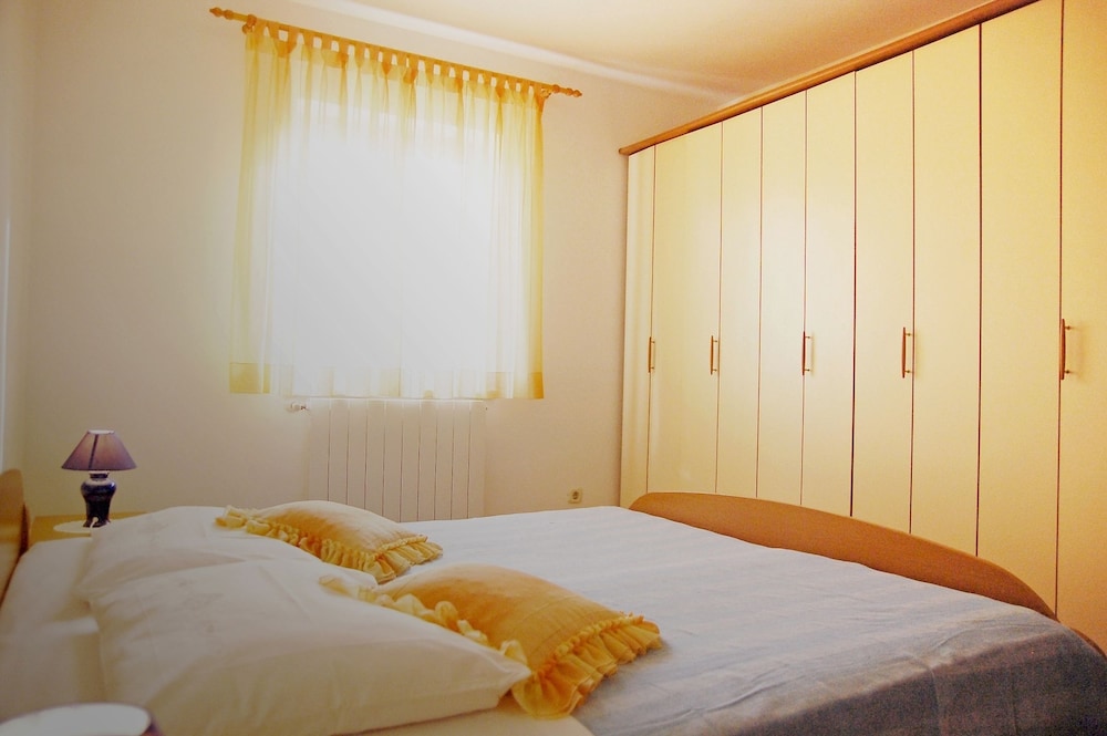 Sol Jardin Apartments