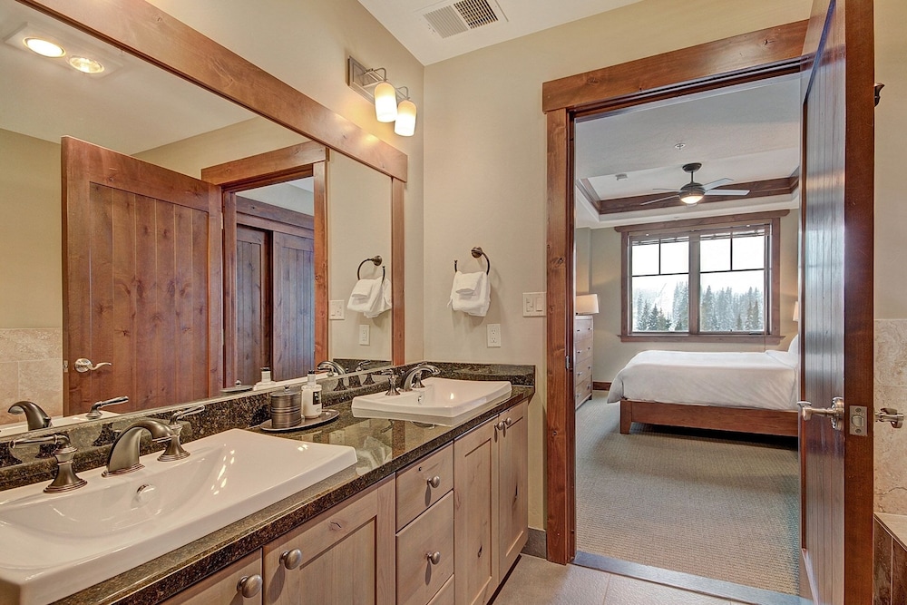 Luxury At Base Of Peak 8 + Epic Discovery Activities 1 Bedroom Condo by RedAwning