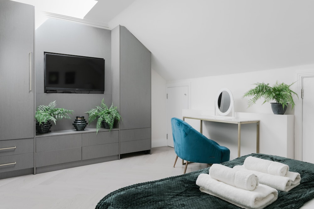 Luxury Apartments Near Harrods and the Science Museum