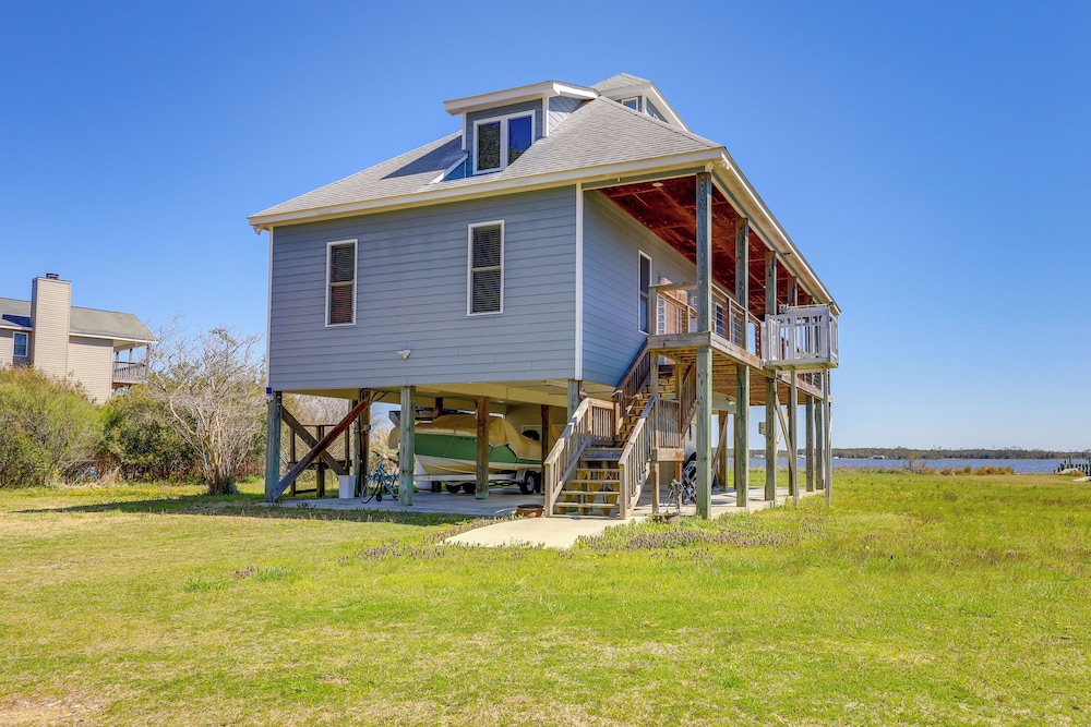 Canoe & Dock: Boater's Paradise on Pamlico River!