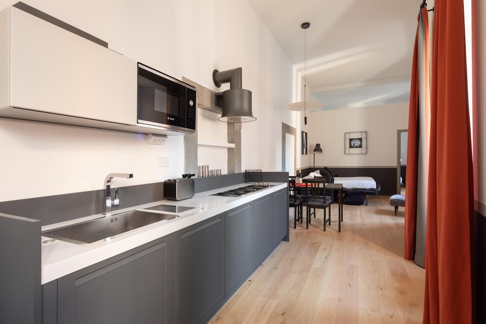Stunning Rose Trastevere Apartment
