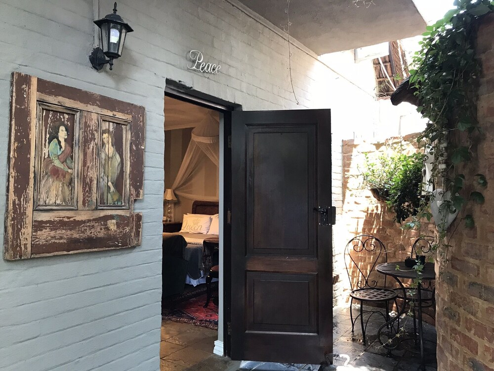 Waterhouse Guest Lodges 202 Lawley Street