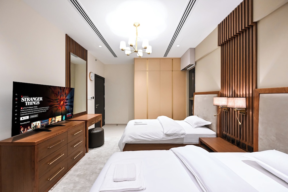 Elite Downtown Residence 2