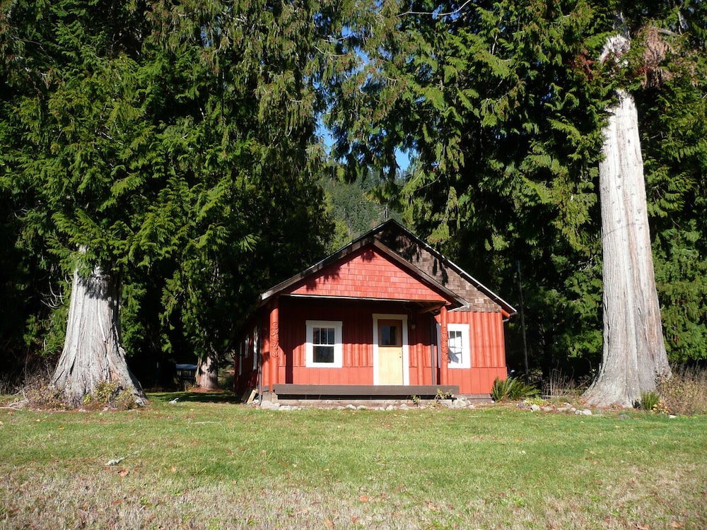 Copper Creek Inn at Mt Rainier