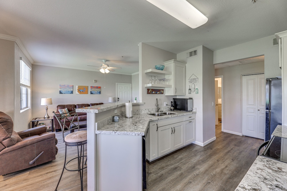 First-floor Condo w/ Pool Access in Mesa!