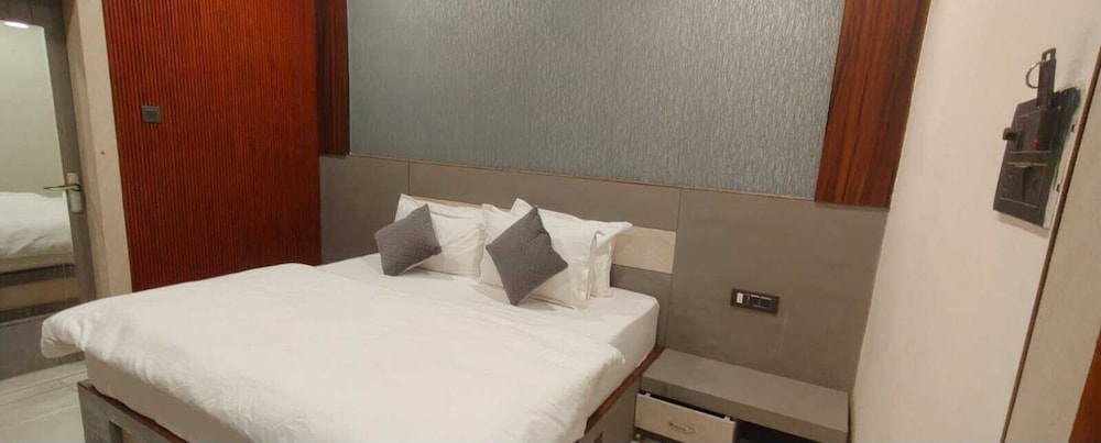 Hotel KR Inn