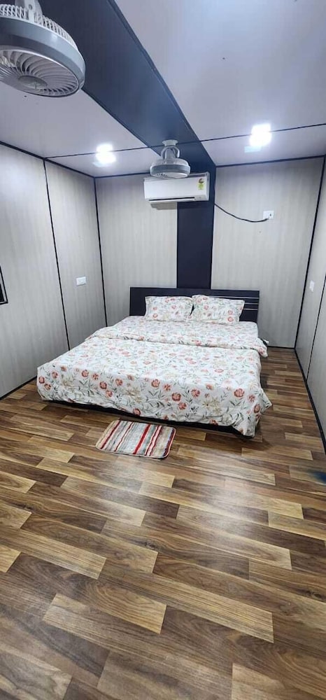 Aviator Resort