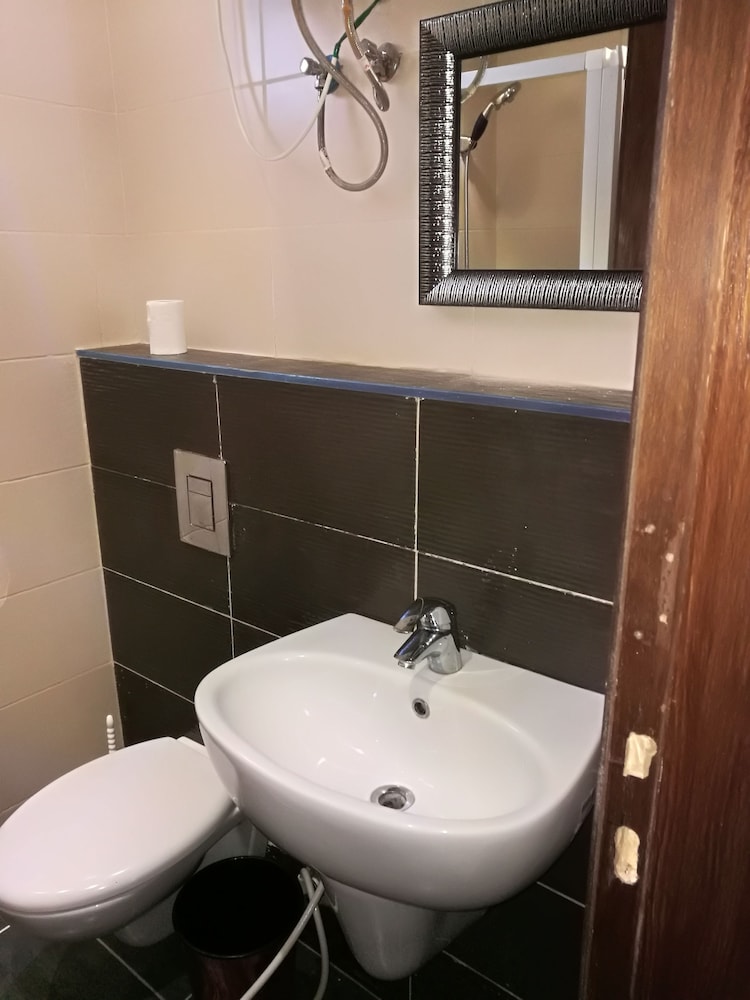 Cozy Dair Ghbar Apartments