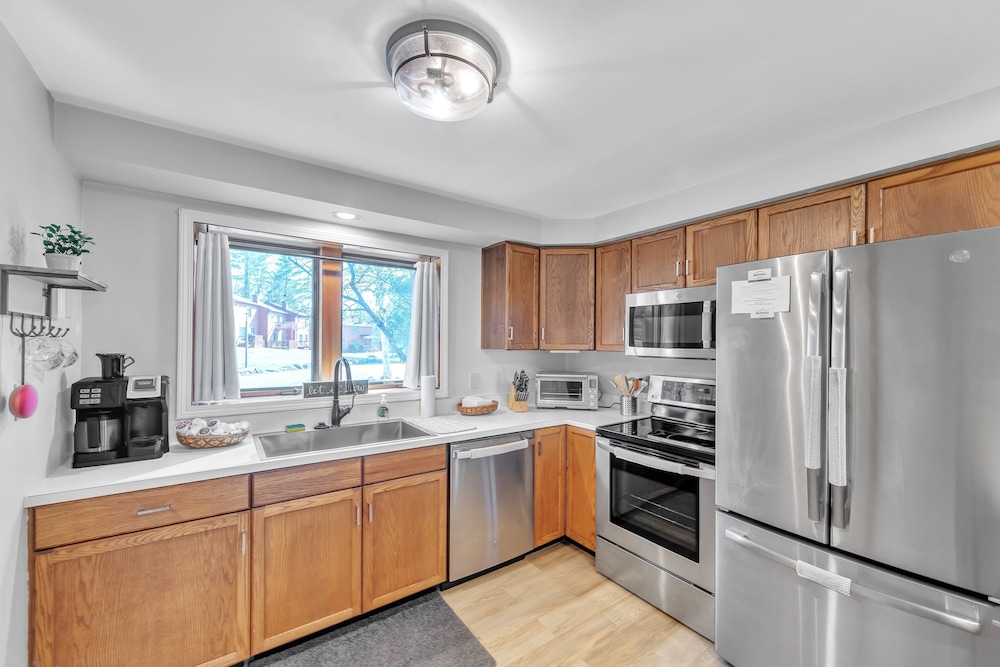 Rumor 39O - Upgraded Townhome With Woodsy Views 3 Bedroom Townhouse by The Summit at Gore Mountain