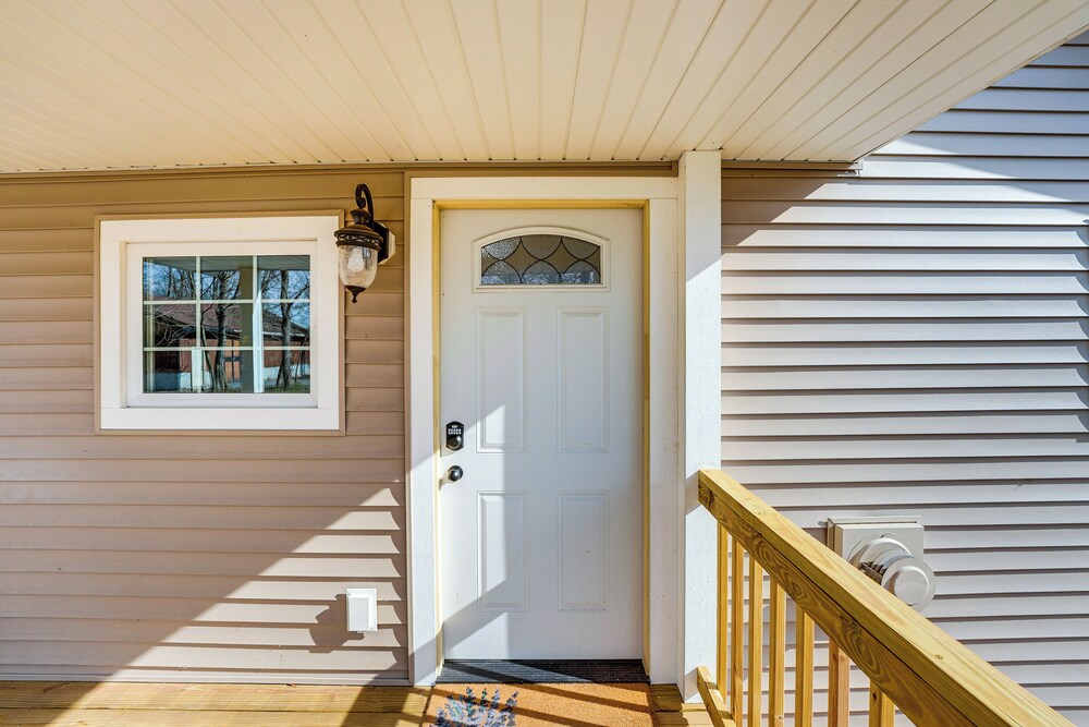 Boat, Fish & Hike: Cozy Getaway in Twin Lake!