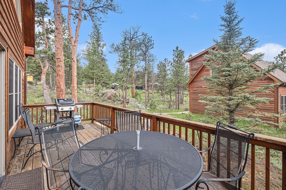 Cozy Solitude Cabins - Estes Park CO