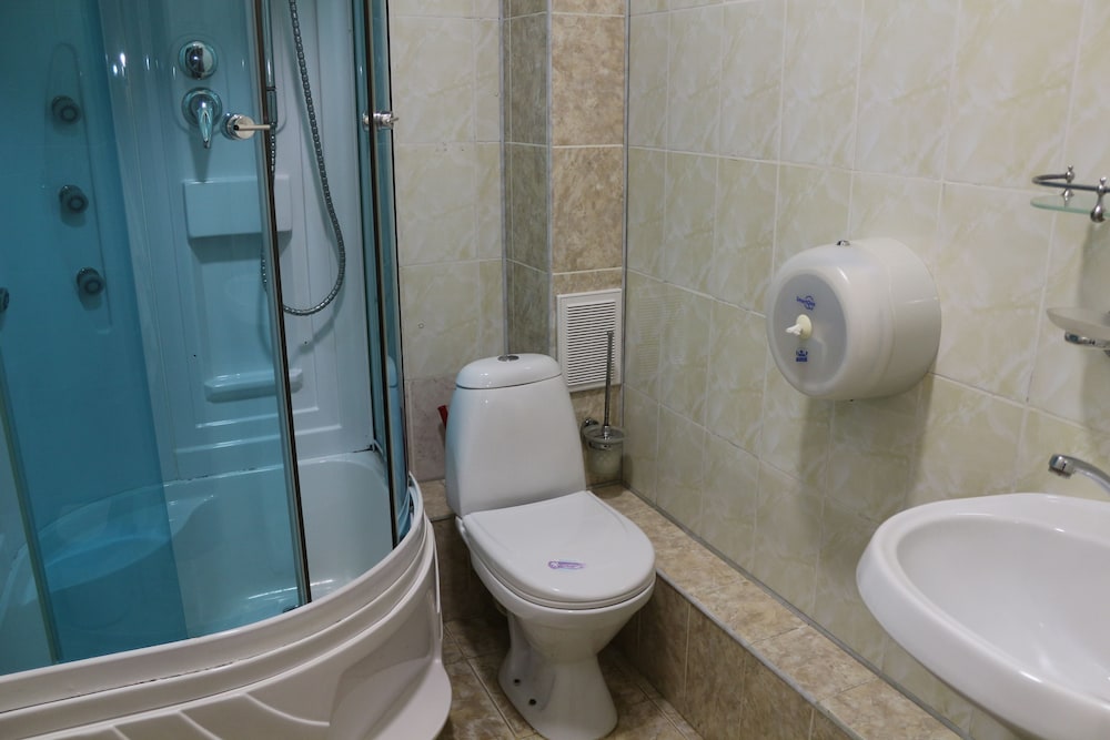 Gostiny Dvor Hotel - Hostel