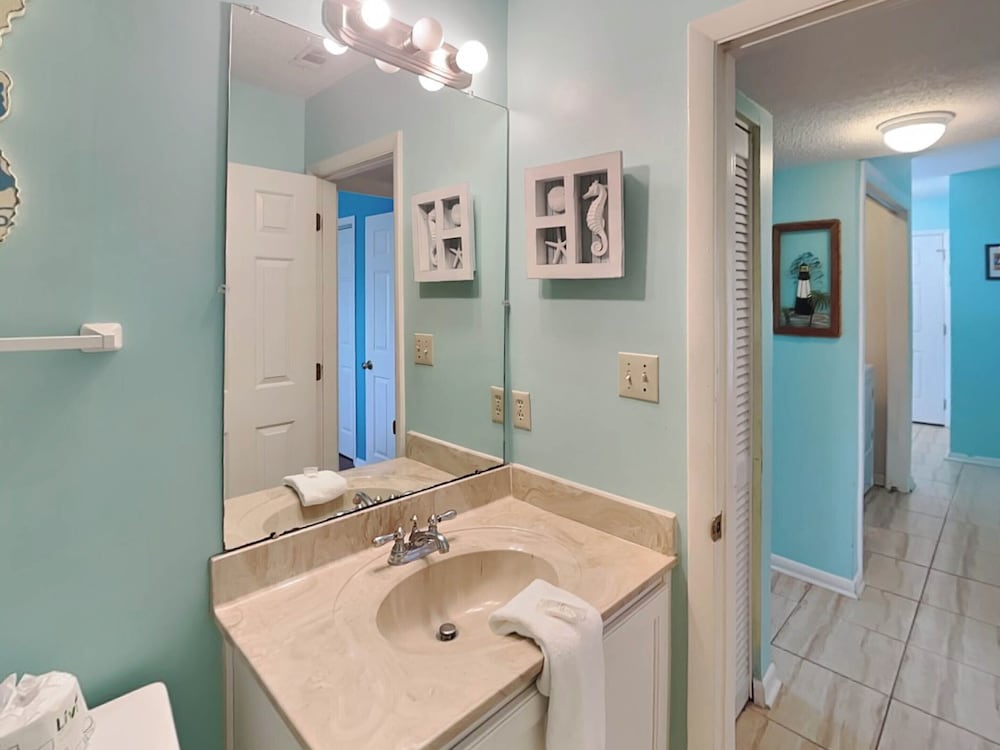 Sea Walk Cottage by Tybee Vacation Rentals