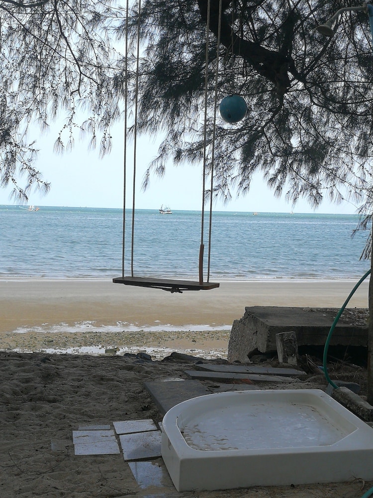 Aow Noi Sea View Resort