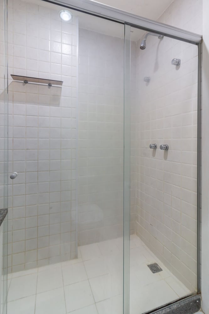 12 Minutes From Copacabana Beach Pl708