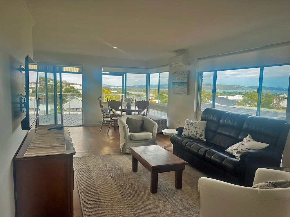 Seaview Heights by the BnB Collection