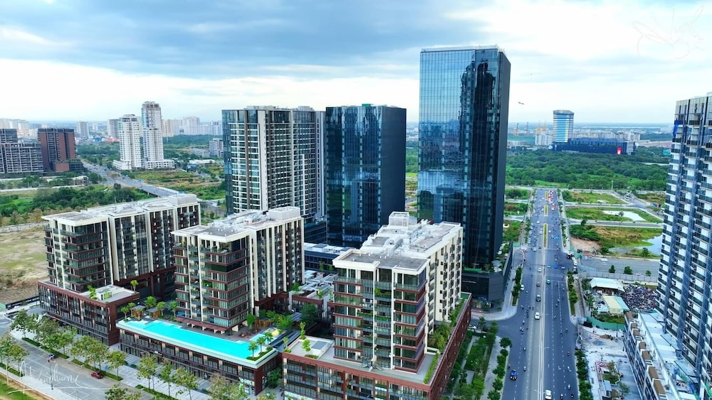DongDong Apartment The Metropole