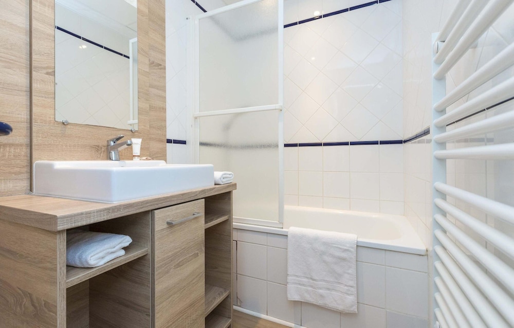 Coastal Stay Near Salt Marsh Trails