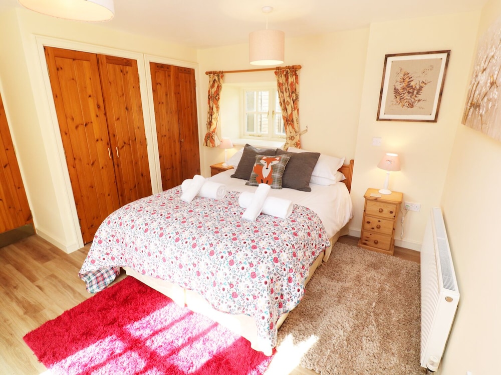 Tregoninny Vineyard and Woodland Farmhouse view 4