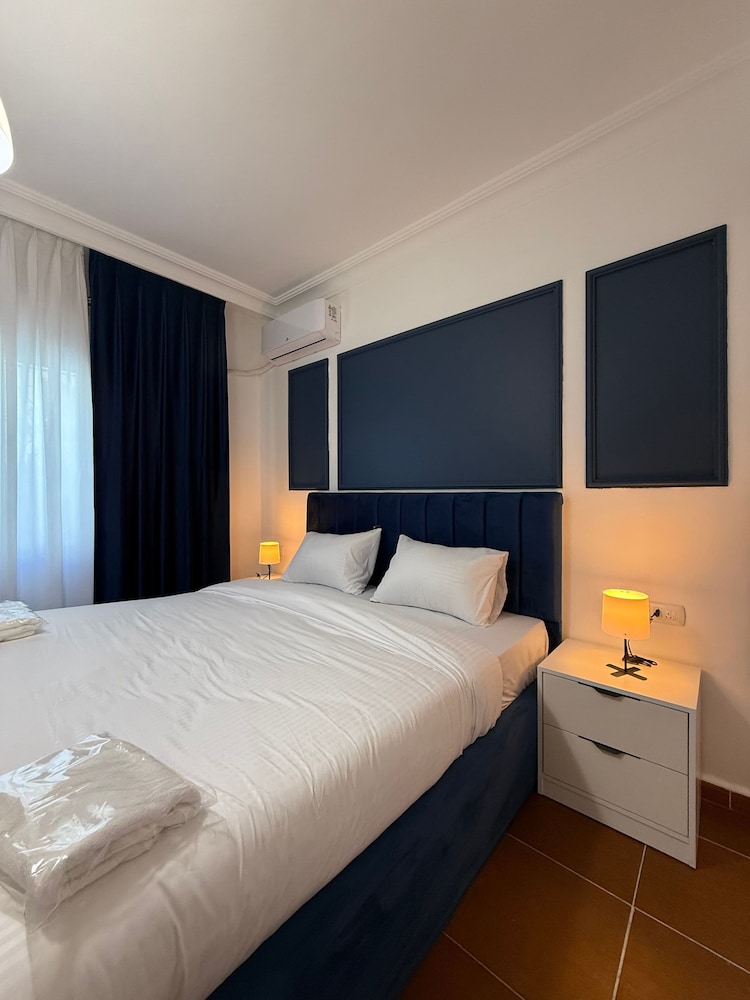 3bedroom Aprt of 200sqm Near Movenpick Hotel Amman