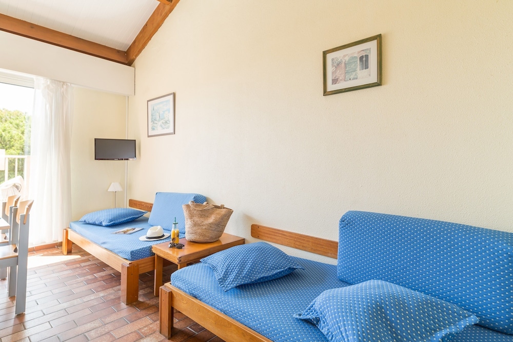 Hyeres Vacations - Residence Pierre  Vacances Hyeres Le Port - Property Image 11