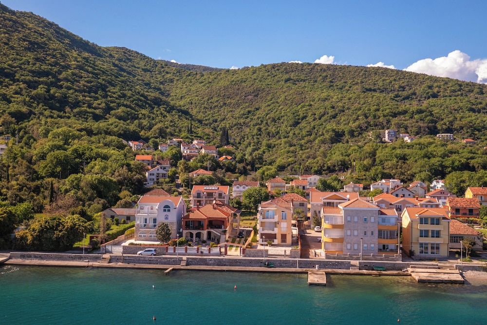 Seafront Haven Darka