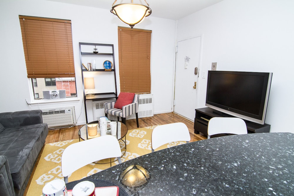 Superior Gramercy Apartments