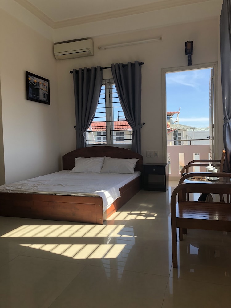 Three Palms Homestay