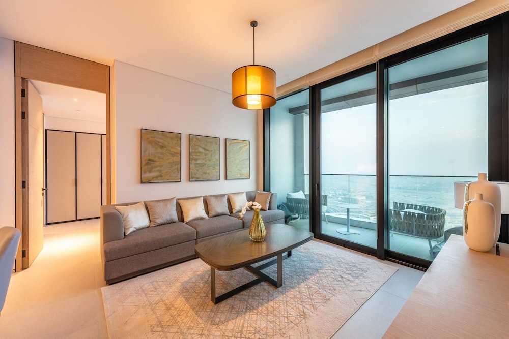 Luxury Marina View Apartment in Address JBR