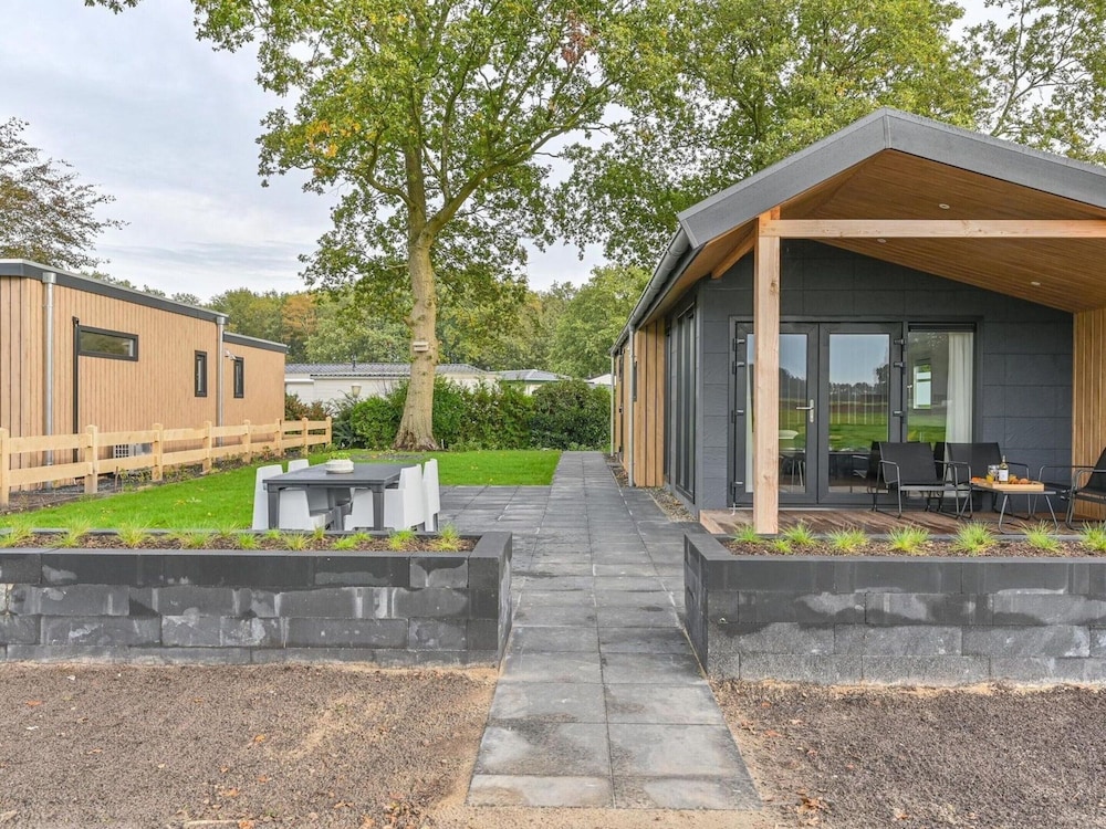 Chalet in Dutch Park With Garden and Terrace