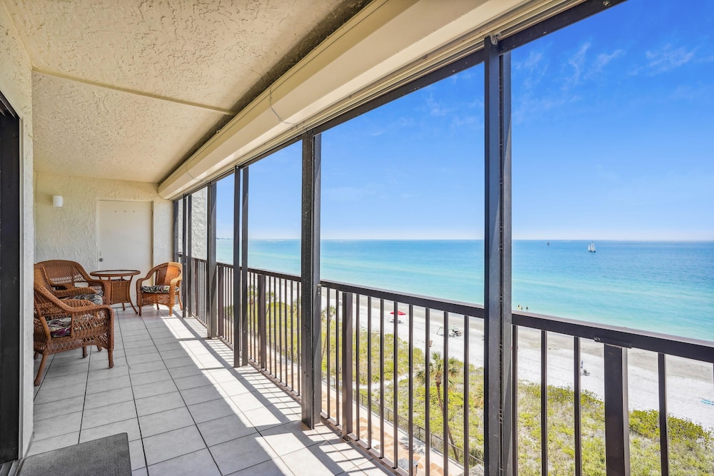 Ocean Sands 1-708