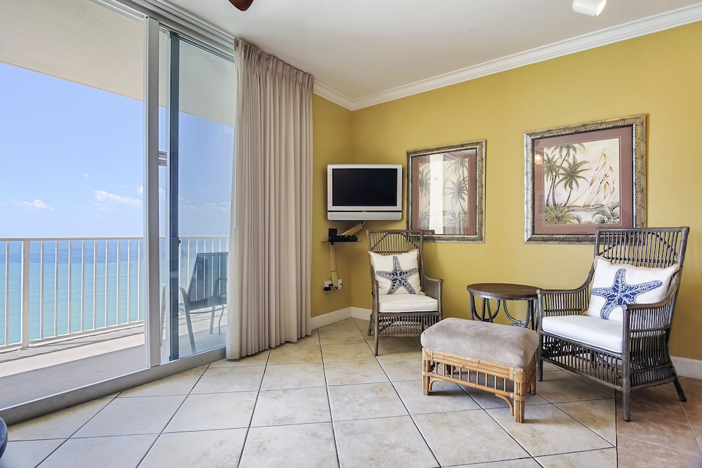 Tidewater by Book That Condo