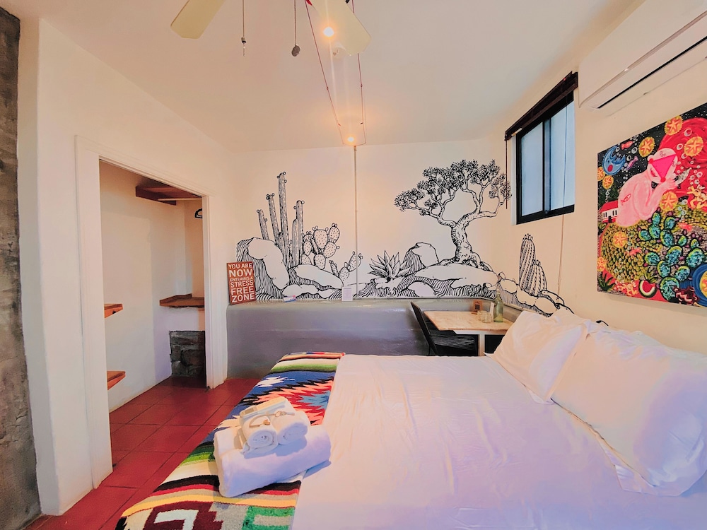 Perro Surfero Hotel Boutique - Todos Santos, BCS