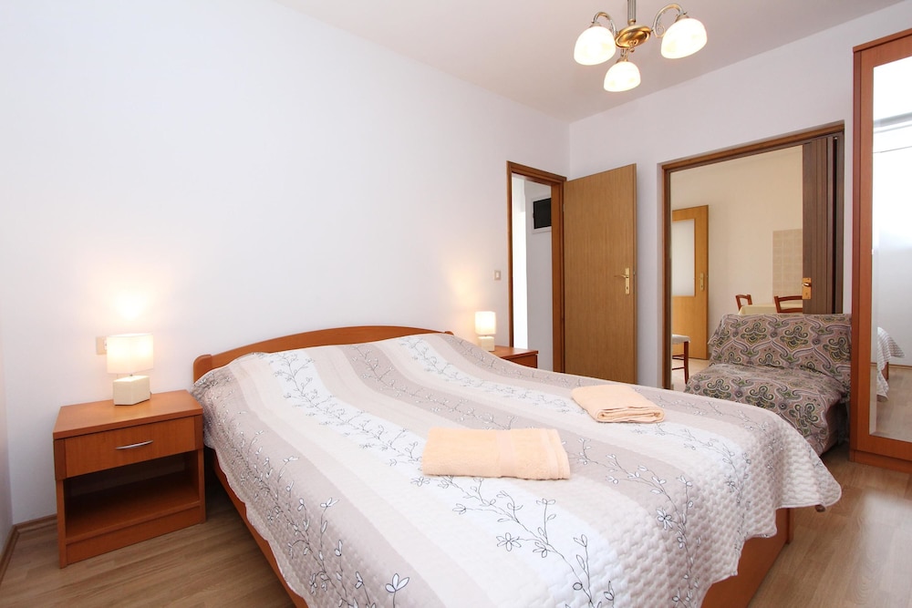 Apartment Robi view 4