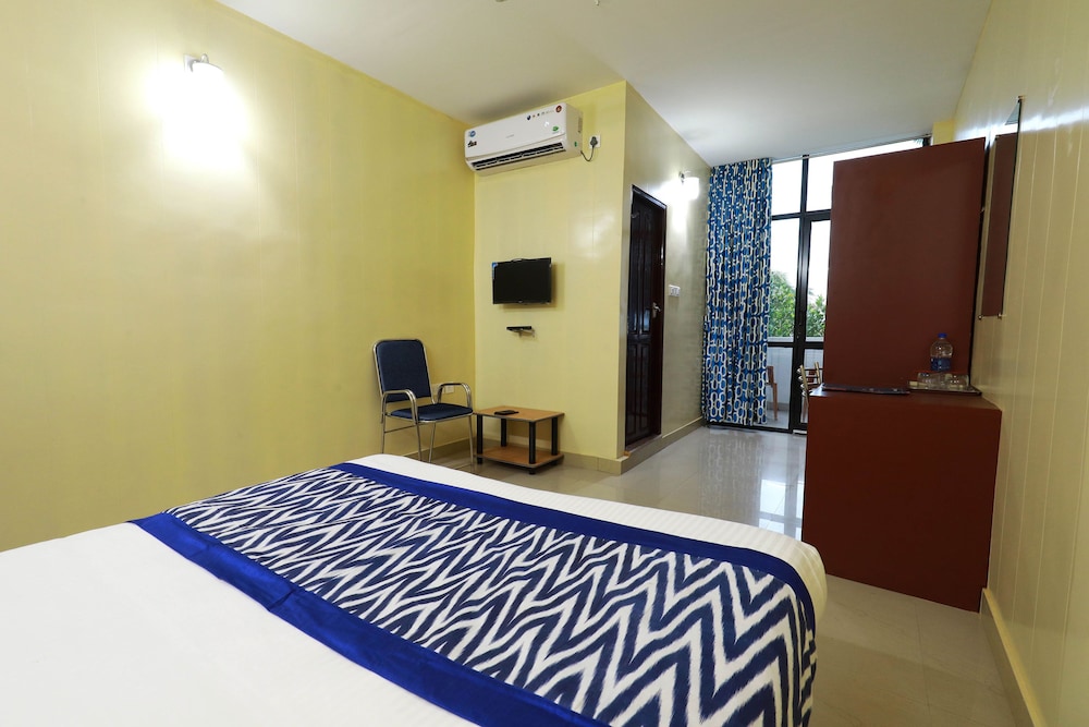 OYO 6725 Palm Inn