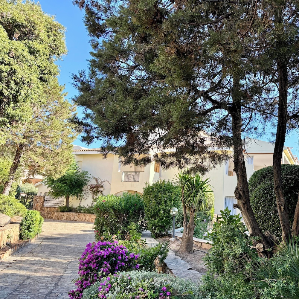 Residence with pool in Porto Rotondo