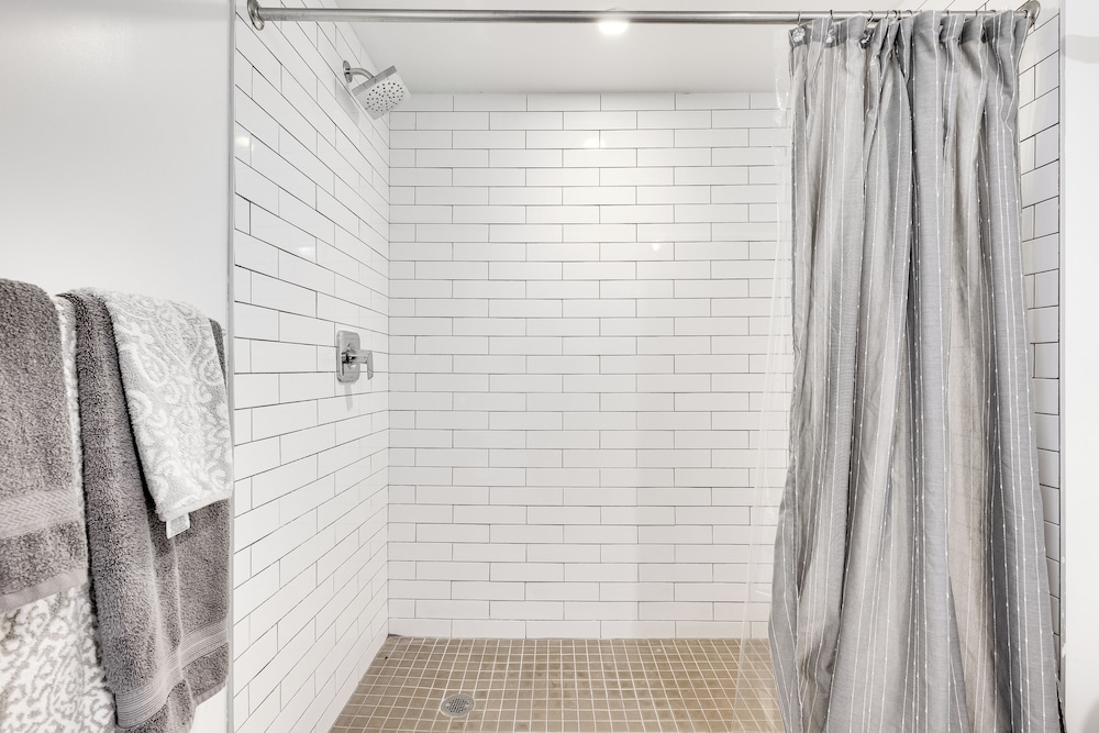 3Bedroom 2 Bath Condo
