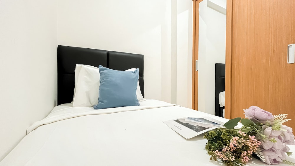 Neat 2Br Apartment Podomoro Golf View