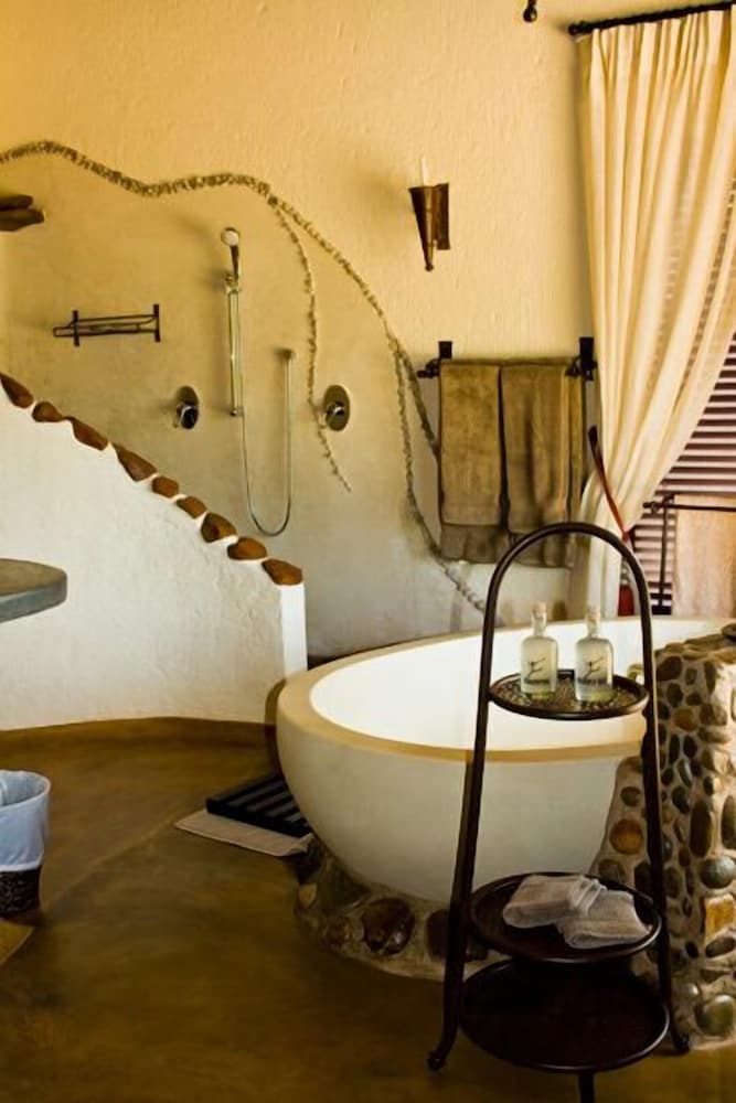 Tanamera Lodge